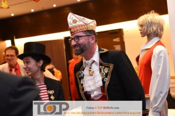 schlenderhaner_lumpe_kostuemsitzung_25012020_010
