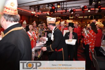 schlenderhaner_lumpe_kostuemsitzung_25012020_022
